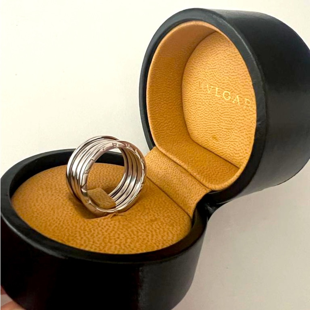 It’s a man’s ring new